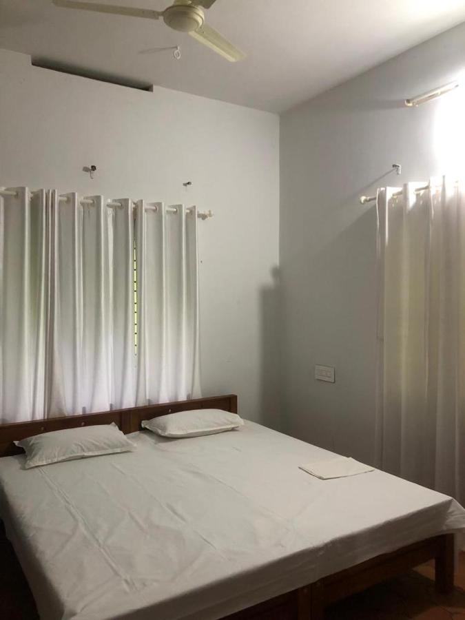 H Villa Nilambūr Exteriör bild