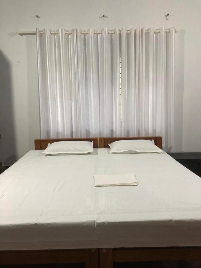 H Villa Nilambūr Exteriör bild
